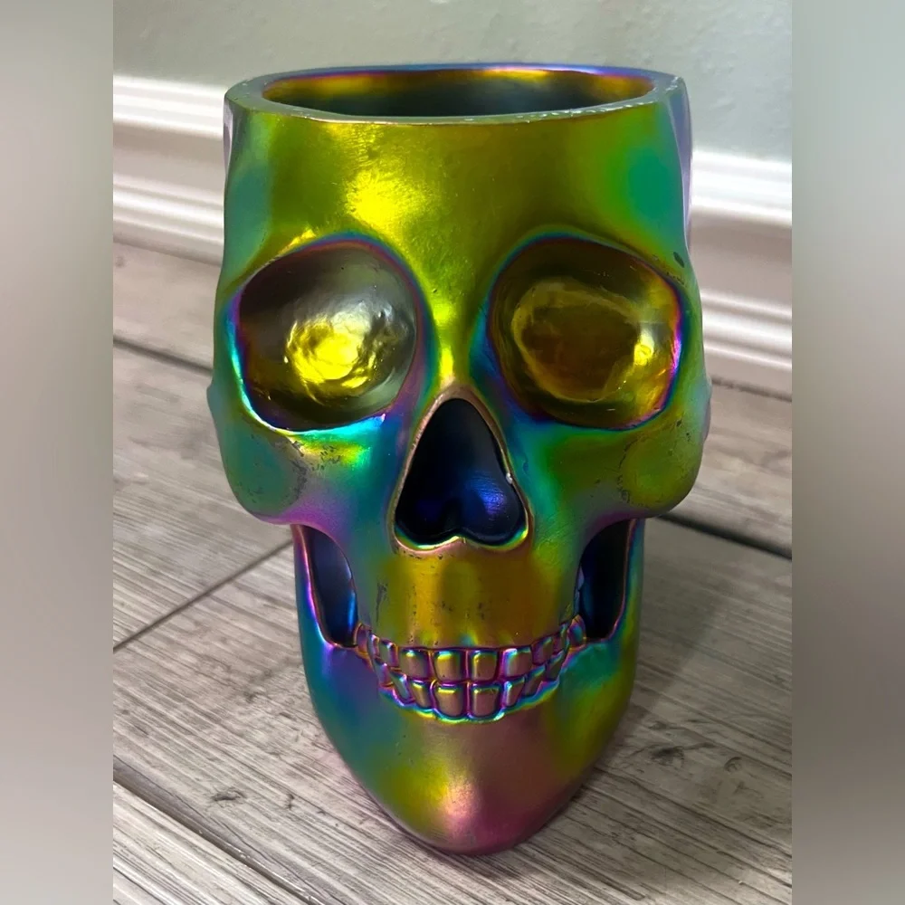 NWT Iridescent Oil Slick Skull Skeleton Makeup Brush Holder Candy Dish Halloween
